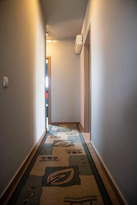 House Apartment *